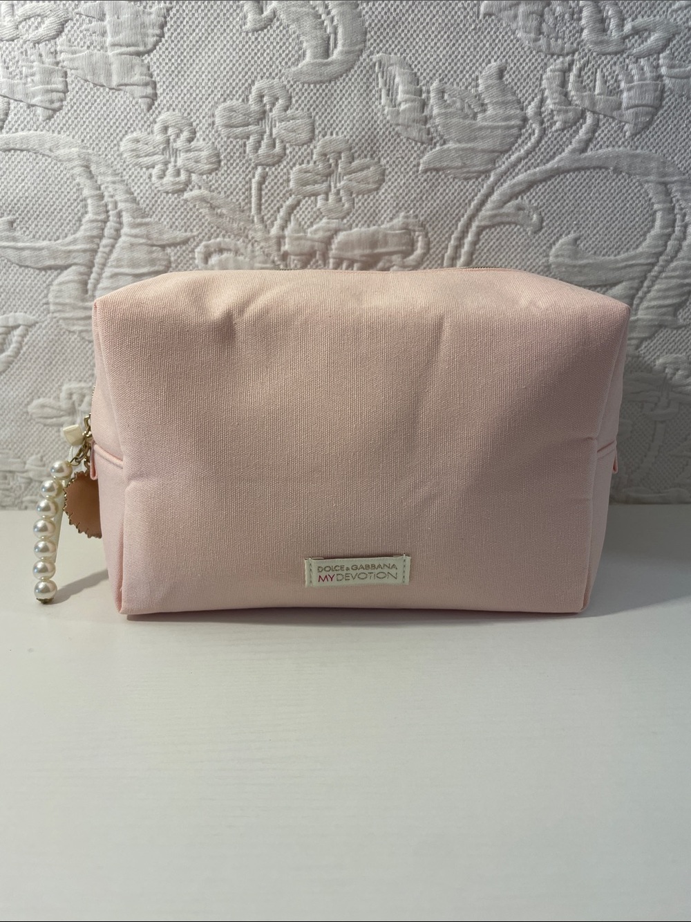 Dolce & Gabbana MY DEVOTION Pink Makeup Bag Gold heart, Pearl & Bow Zipper Pull